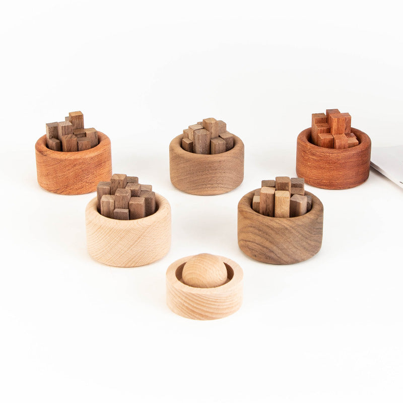 Pinecone-Shaped Fragrant Wood Décor